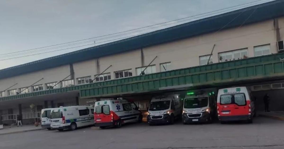 Violento choque en el Saint Germain- un motociclista terminoacute hospitalizado tras impactar contra un auto