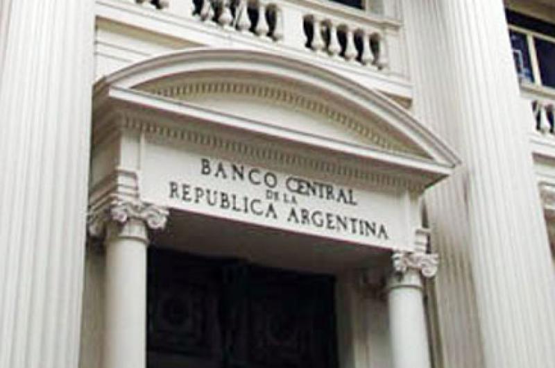 El Banco Central comproacute USD 280 millones y alcanzoacute 125 jornadas consecutivas con saldo positivo 