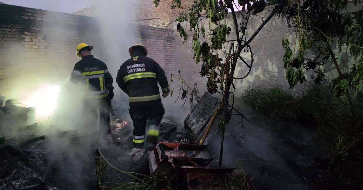 Tres incendios en menos de 24 horas generaron temor y paacutenico