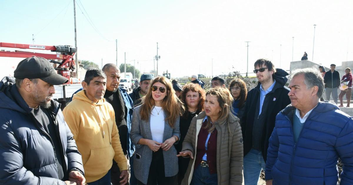 La intendente Fuentes y el secretario Benavente coordinaron trabajos de mejoras en el barrio La Catoacutelica