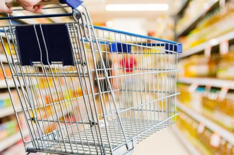 Encuestas- maacutes de la mitad de los argentinos cree que en economiacutea lo peor estaacute por venir