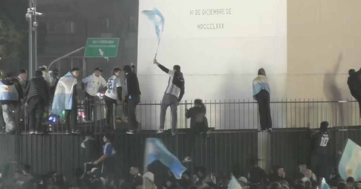 Fiesta en el Obelisco- festejos por el pase de Argentina a la final del Mundial 2026