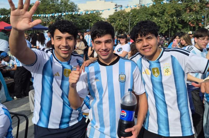 ALIENTO SANTIAGUENtildeO PARA LA SELECCIOacuteN