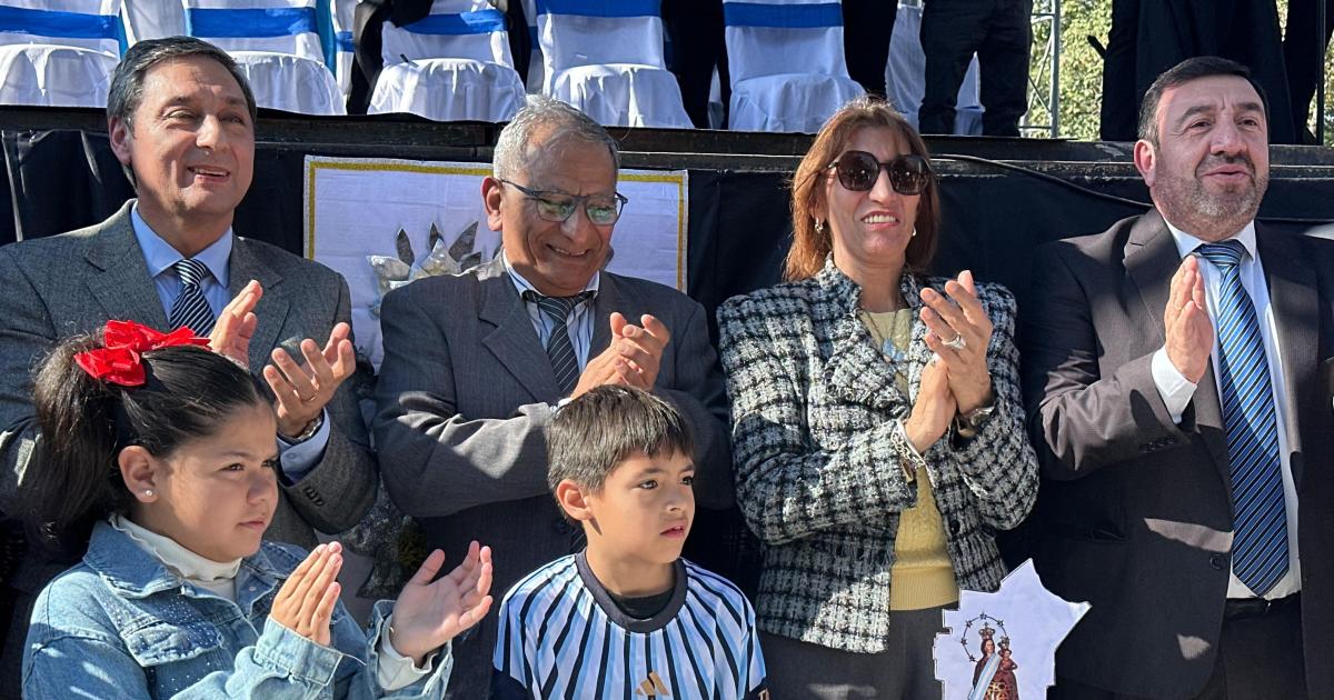 Loreto se vistioacute de gala para celebrar el 142ordm aniversario de la ciudad