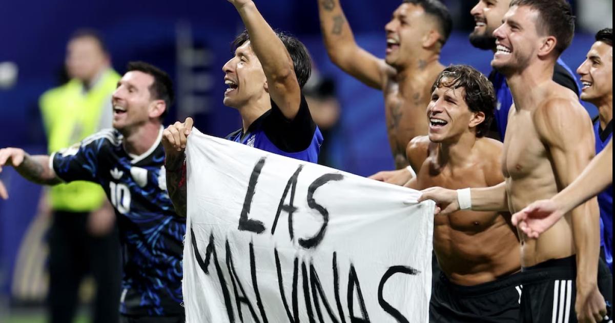 La bandera de Malvinas emocionoacute a los argentinos