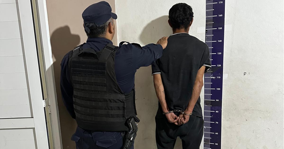 Un adolescente alcoholizado agredioacute a un policiacutea y terminoacute preso