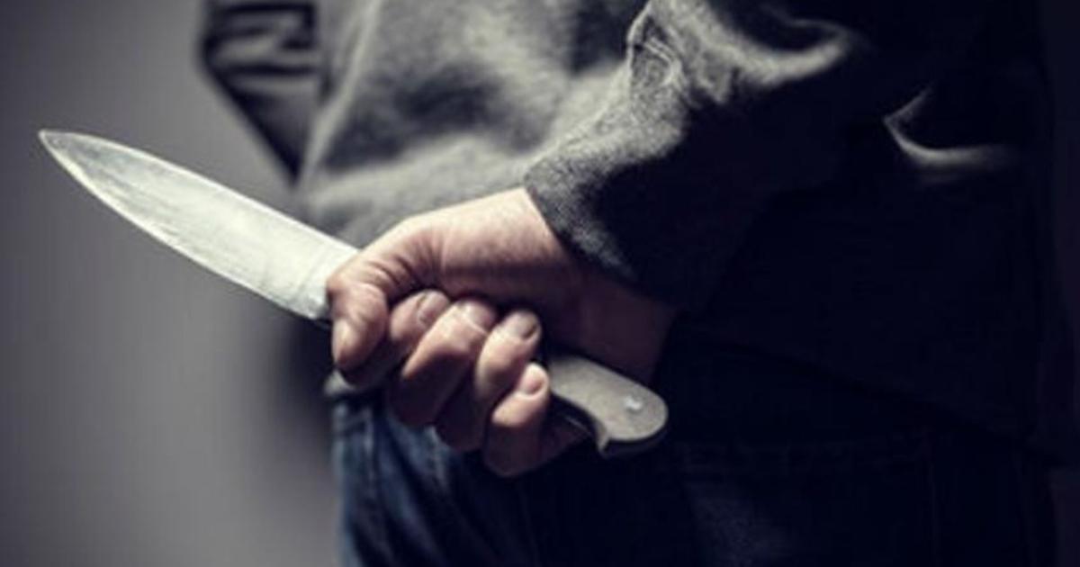 Una mujer denuncioacute que fue amenazada con un arma blanca en la calle