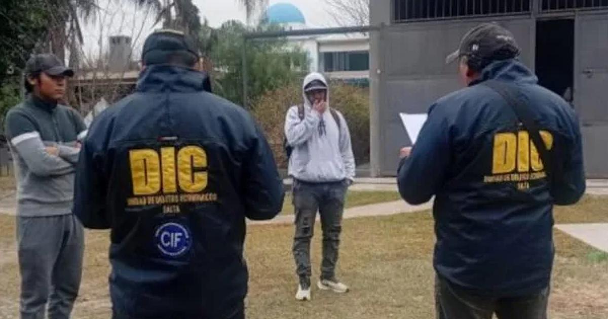 La fiscal a cargo de la causa ordenó la detención de dos de los acusados y le prohibió la salida del país a otro de ellos