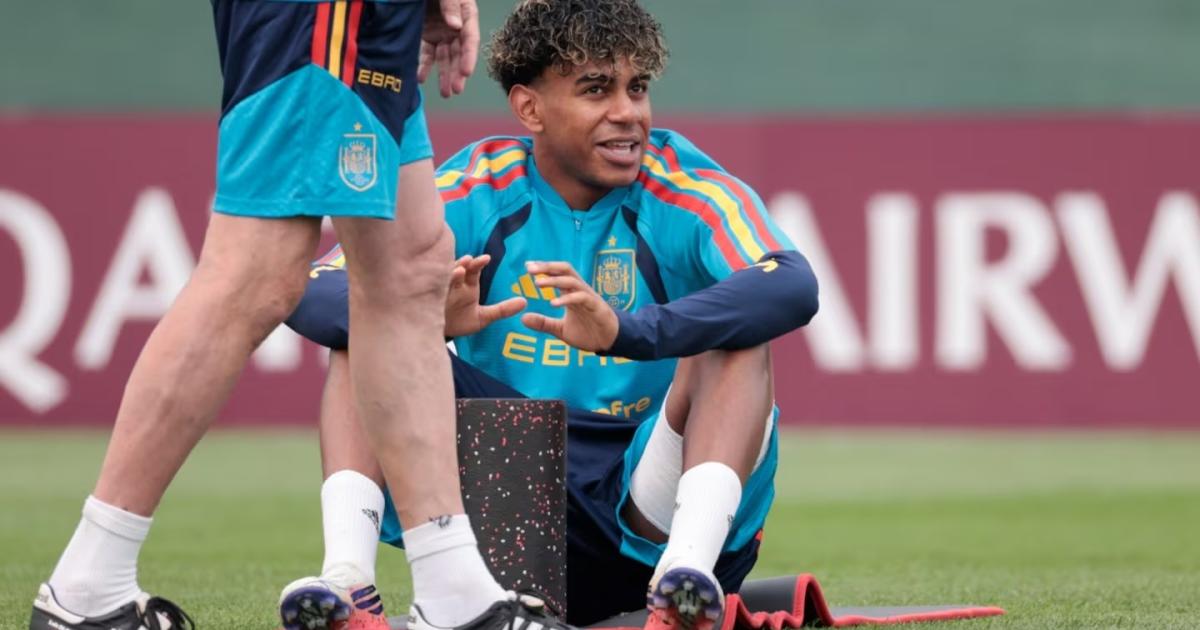 Lamine Yamal trabajoacute diferenciado y es duda fiacutesica para la final ante Argentina
