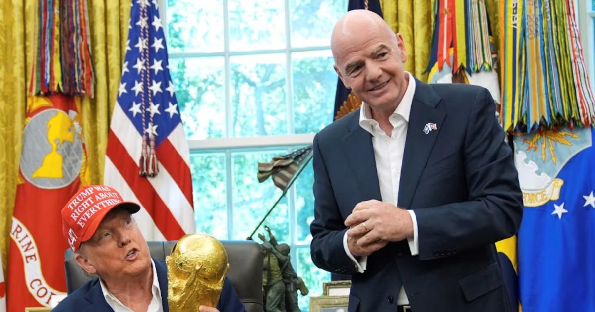 Donald Trump estaraacute en la final del Mundial entre Argentina y Espantildea