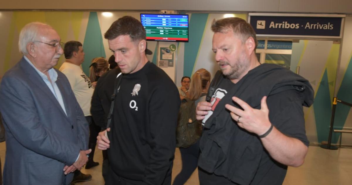 Inglaterra ya estaacute en Santiago- el seleccionado de la Rosa arriboacute para enfrentar a Los Pumas en el Madre de Ciudades