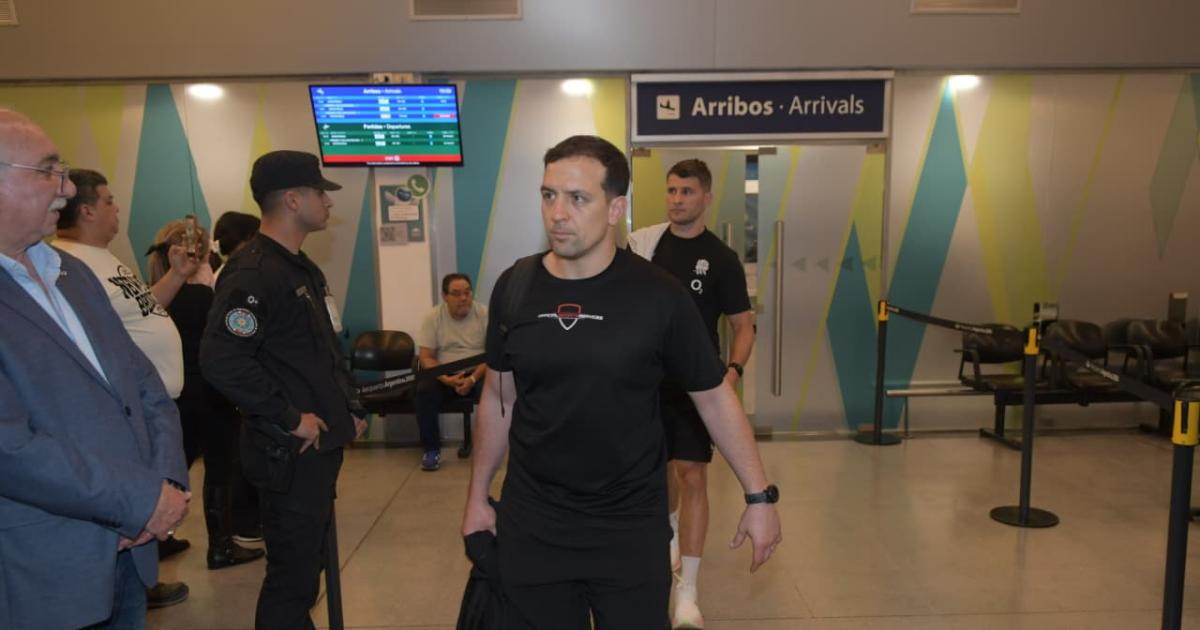 Inglaterra ya estaacute en Santiago- el seleccionado de la Rosa arriboacute para enfrentar a Los Pumas en el Madre de Ciudades