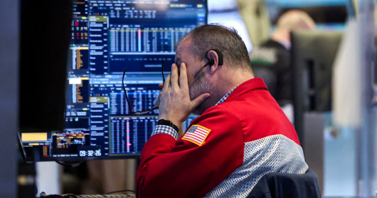 Caen las acciones argentinas en Wall Street y sube el riesgo paiacutes