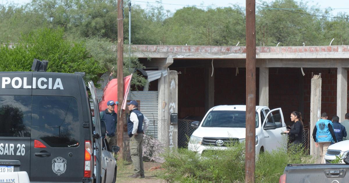 Peoacuten rural fue hallado muerto al costado de un tractorordenan autopsia