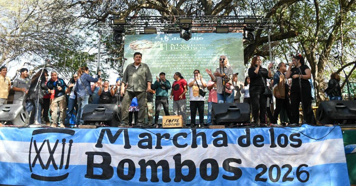 La Vigilia de los Bombos ganoacute el corazoacuten de todos