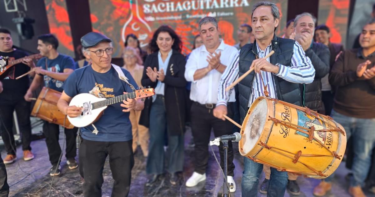 Silva Neder- Las sachaguitarras integran las raiacuteces maacutes profundas y auteacutenticas de nuestra indetidad ancestral