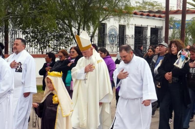 Pinto celebroacute a la Virgen del Carmen junto a las autoridades y el Arzobispo Bokalic 