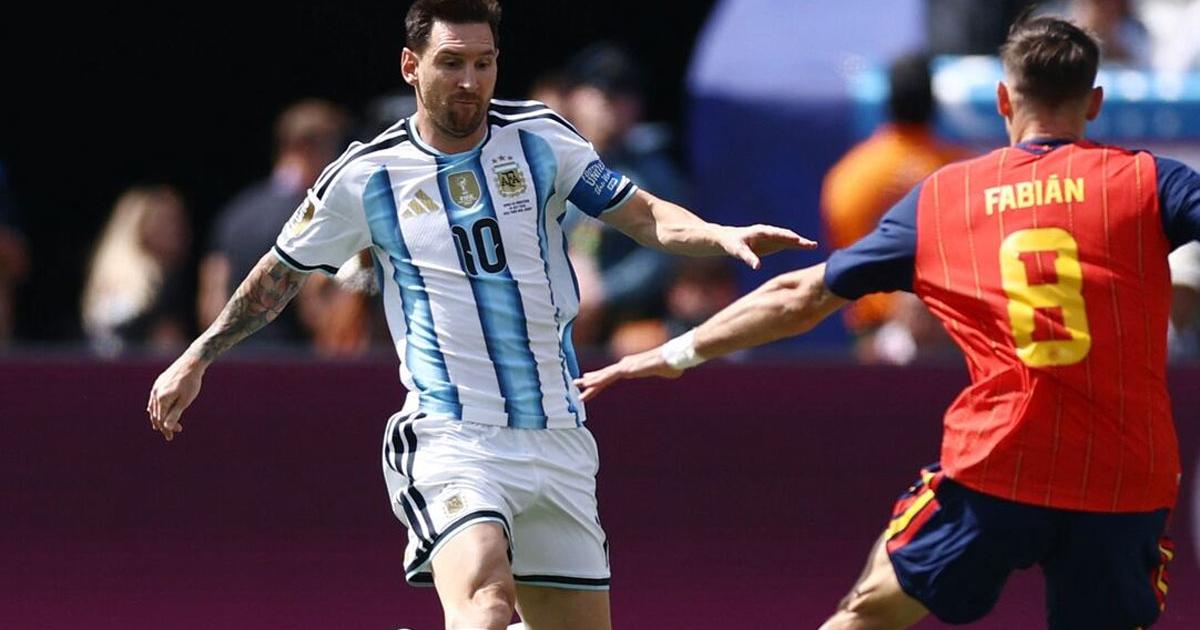 Otro reacutecord- Messi disputoacute su tercera final e igualoacute a Cafuacute