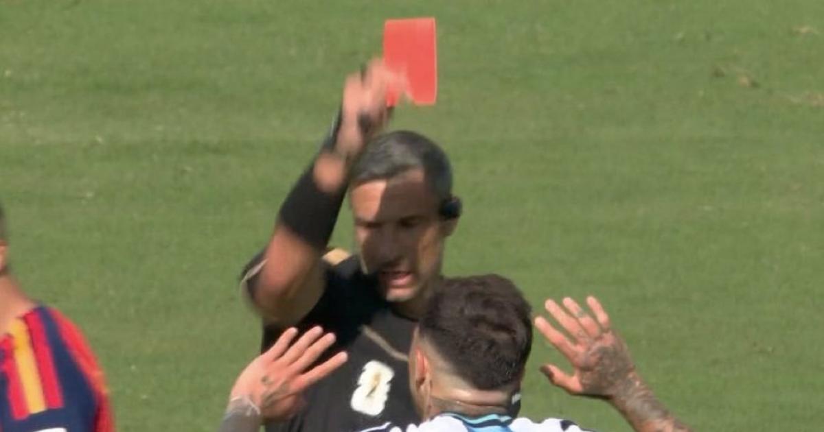 Enzo Fernaacutendez fue expulsado al final del partido