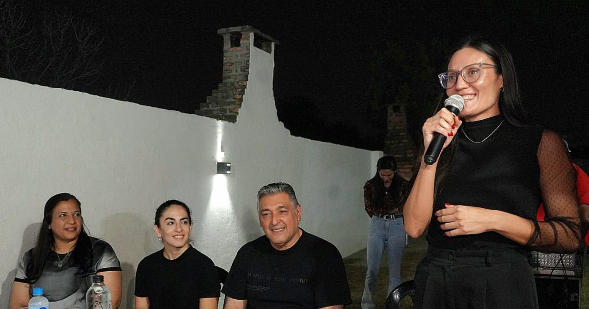 Candidatos del FCU expusieron sus proyectos a mujeres