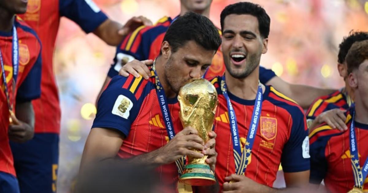 Espantildea un merecido campeoacuten en una final donde ganoacute el fuacutetbol