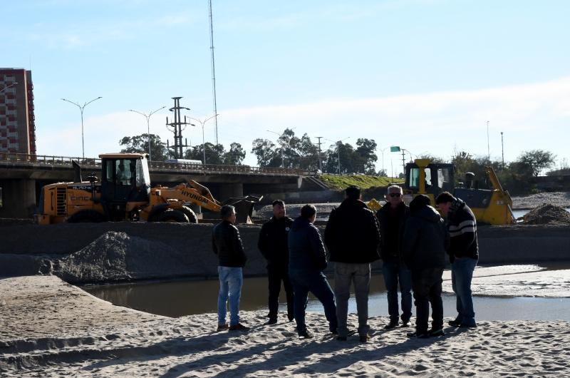 El Gobierno Provincial avanza con el plan de reparacioacuten reconstruccioacuten y construccioacuten de defensas hiacutedricas en todo el territorio santiaguentildeo