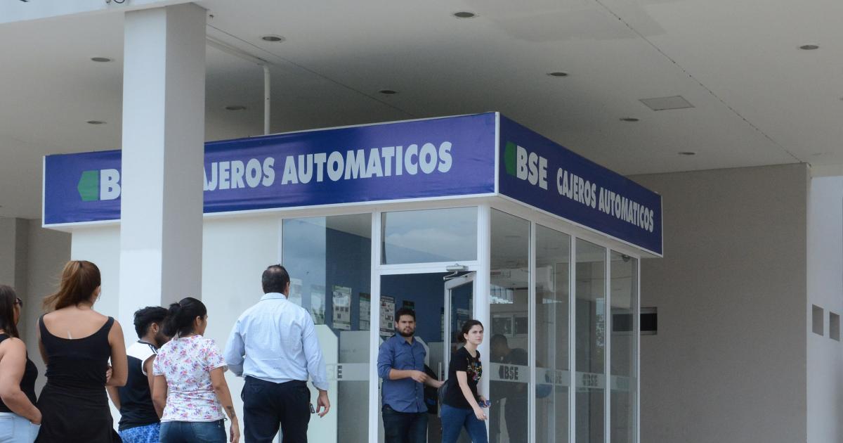 Los planes de emergencia provincial percibiraacuten la uacuteltima cuota del bono y el pago de julio