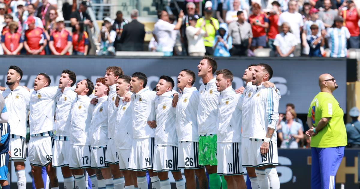 Cinco argentinos van por un lugar en el equipo ideal del Mundial 2026- la FIFA abrioacute la votacioacuten
