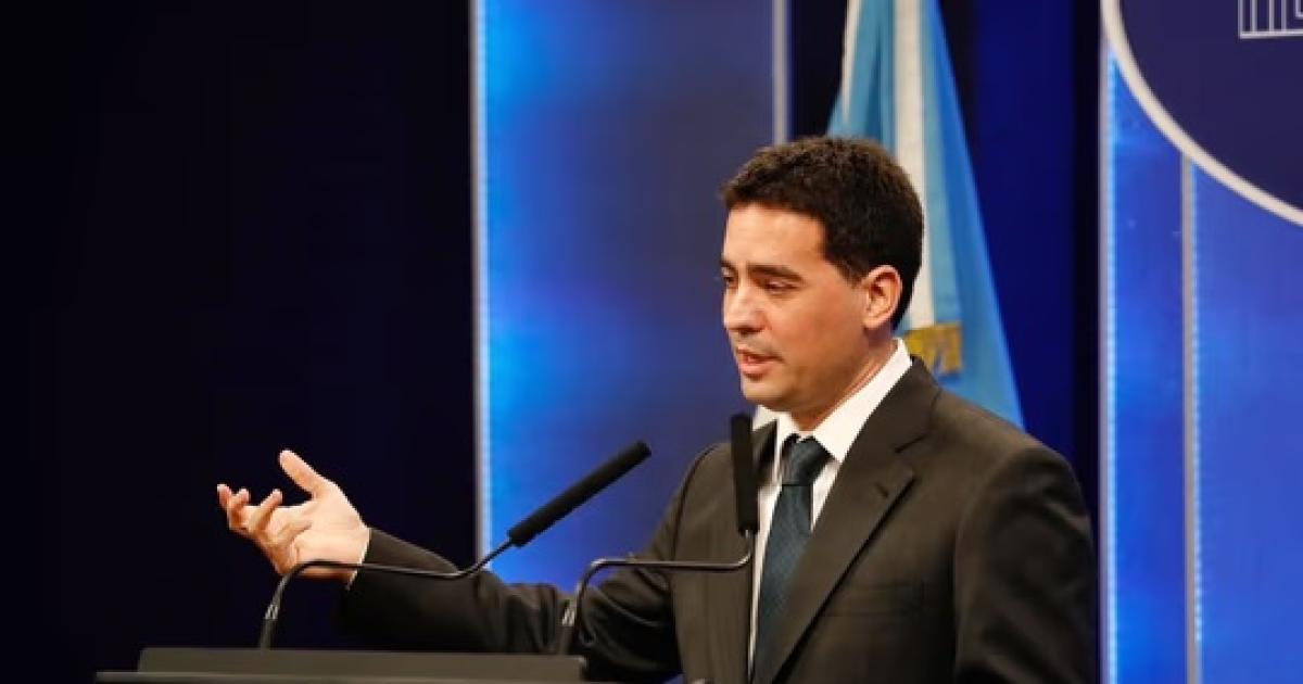 El Gobierno confiacutea en que habraacute recuperacioacuten salarial- cuaacutendo inician los indicadores positivos