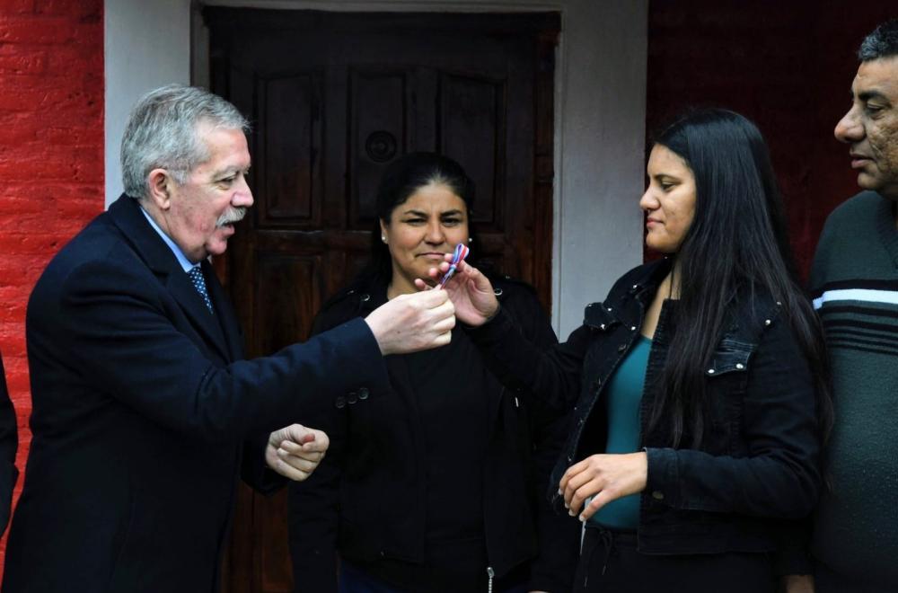 El gobernador Elías Suárez inauguró una planta potabilizadora de agua y viviendas sociales en Pampa de los Guanacos