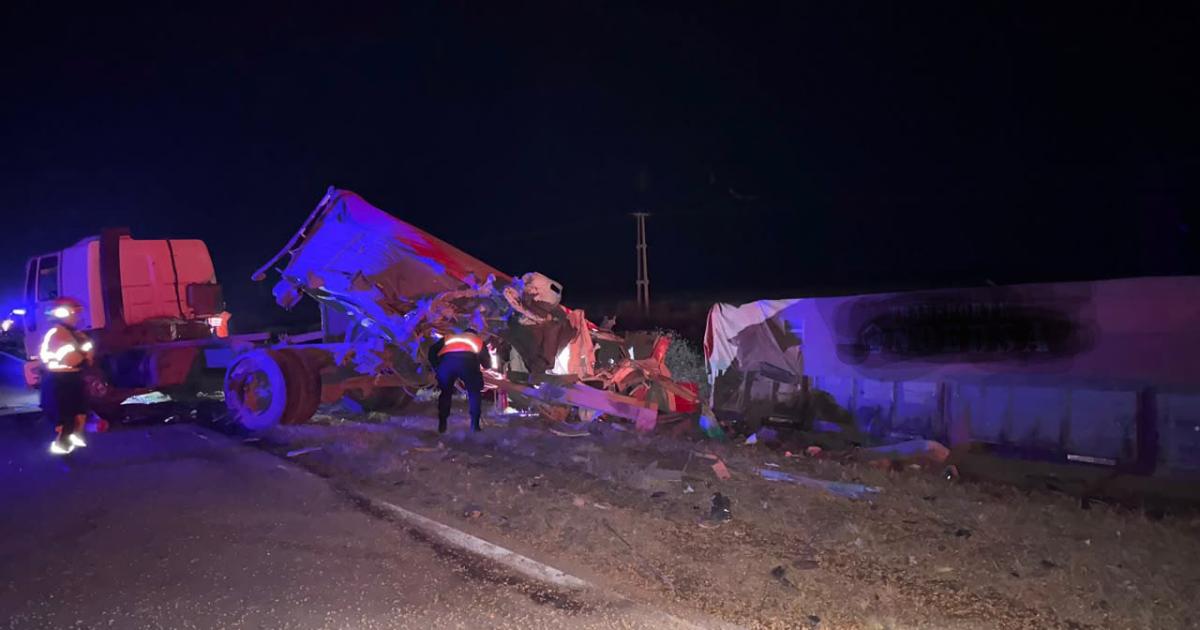 Traacutegico choque entre dos camiones sobre la Ruta Nacional 34- un camionero fallecioacute
