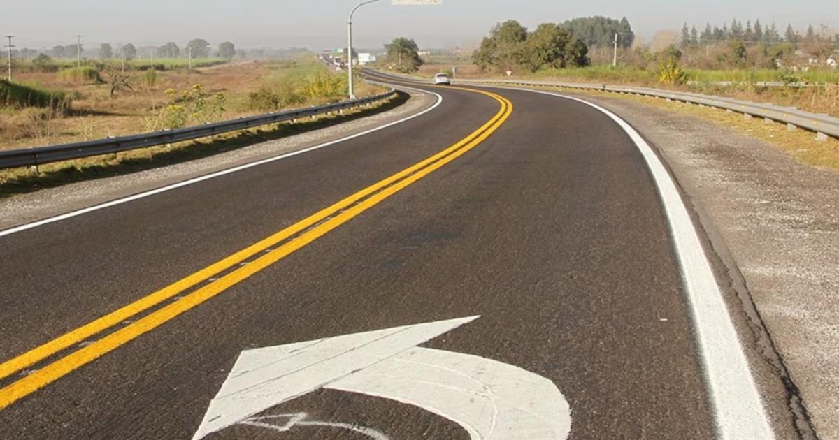 El Gobierno acelera la privatizacioacuten de rutas- abre ofertas por 3900 km y transfiere el control a Santa Fe