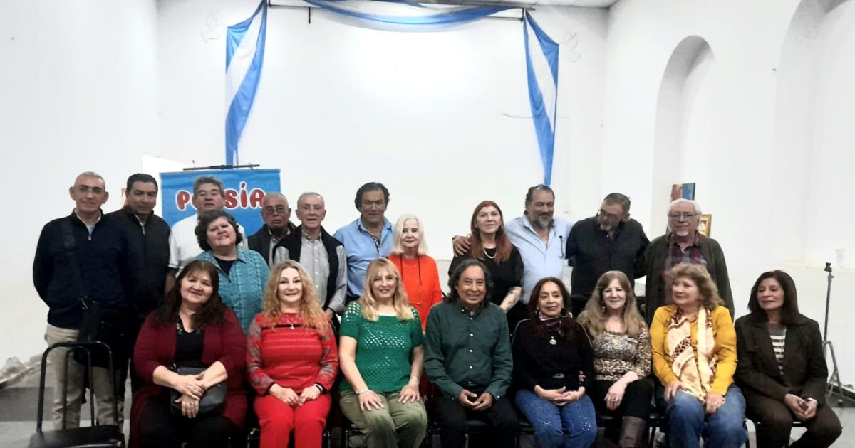 Realizaron un emotivo encuentro con la poesiacutea la muacutesica y la danza