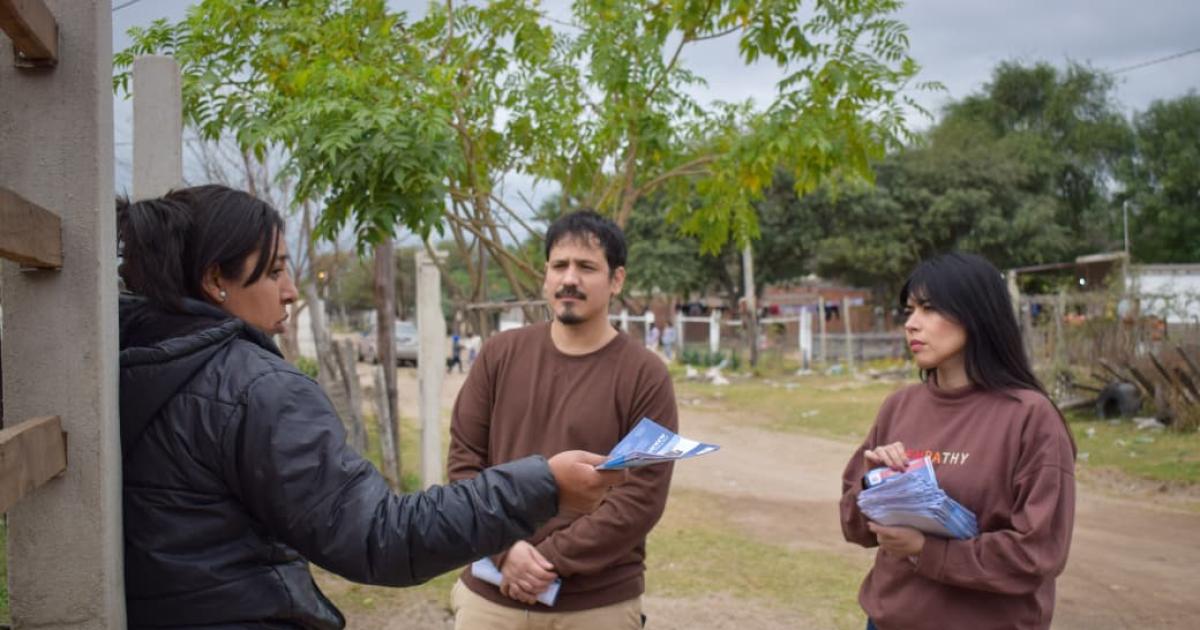 Vecinos del barrio 9 de Julio reclamaron respuestas por la falta de servicios baacutesicos y la ausencia del Municipio