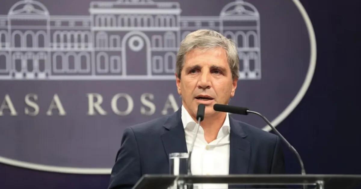 Caputo enviacutea un nuevo proyecto de Inocencia Fiscal al Congreso para sacar maacutes doacutelares del colchoacuten