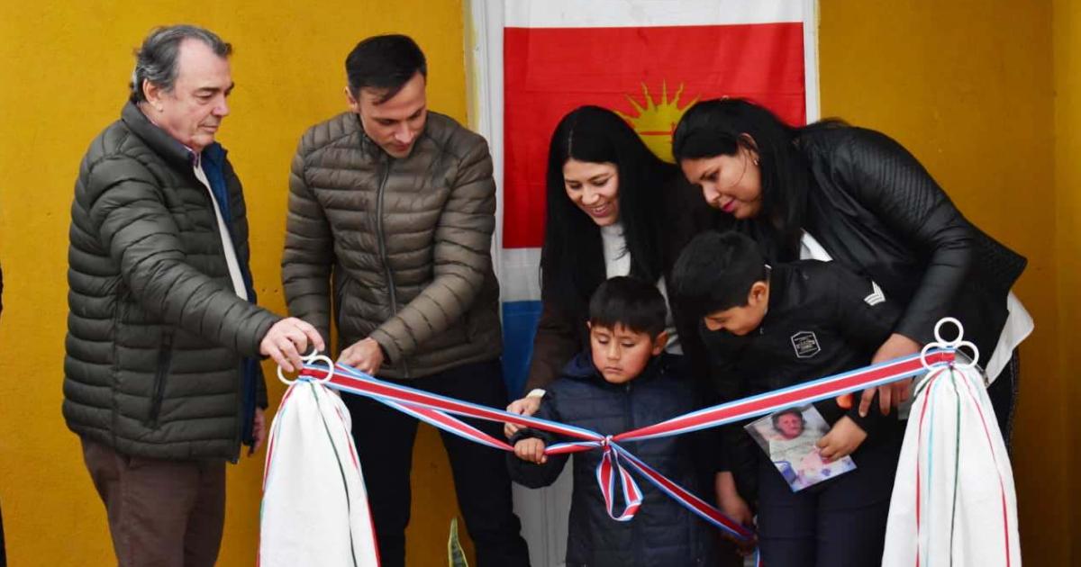 Yanina Iturre encabezoacute la inauguracioacuten de importantes obras en el marco del 136deg aniversario de Fernaacutendez