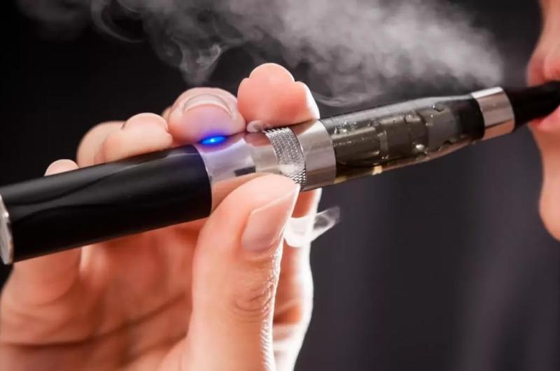 Analizan el uso de vapeadores electroacutenicos y su riesgo para la salud