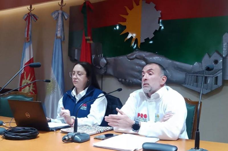 El municipio de Friacuteas fortalece la capacitacioacuten del sector caacuternico