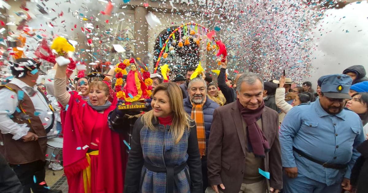 FOTOS Con presencia de 1000 actores comenzoacute la Accioacuten Teatral Urbana en el centro santiaguentildeo