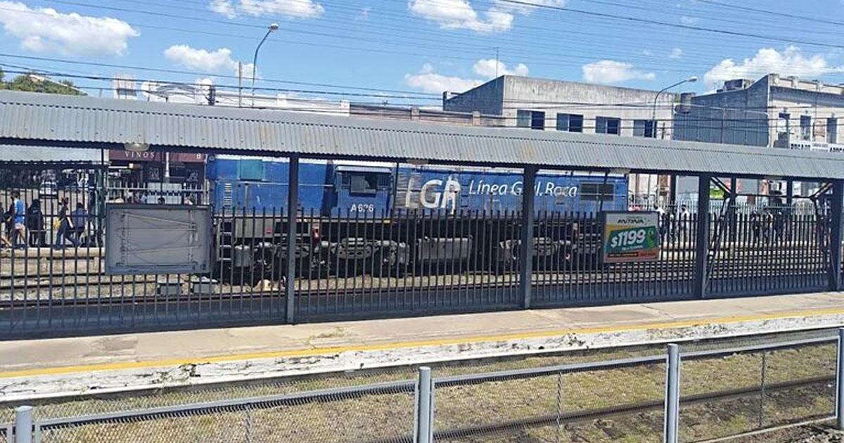Horror- sospechan que un hombre asesinoacute a su mujer y luego se tiroacute a las viacuteas del tren