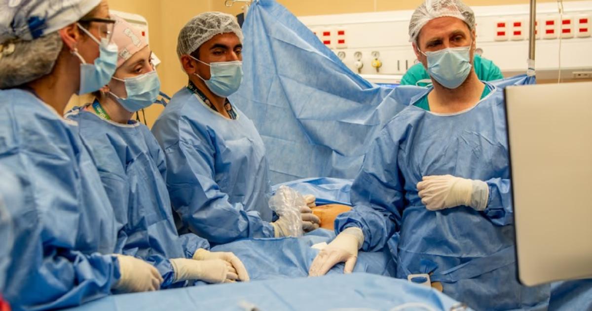 El equipo médico que realizó la transfusión intrauterina Foto- Agencia NA (Hospital Garrahan)