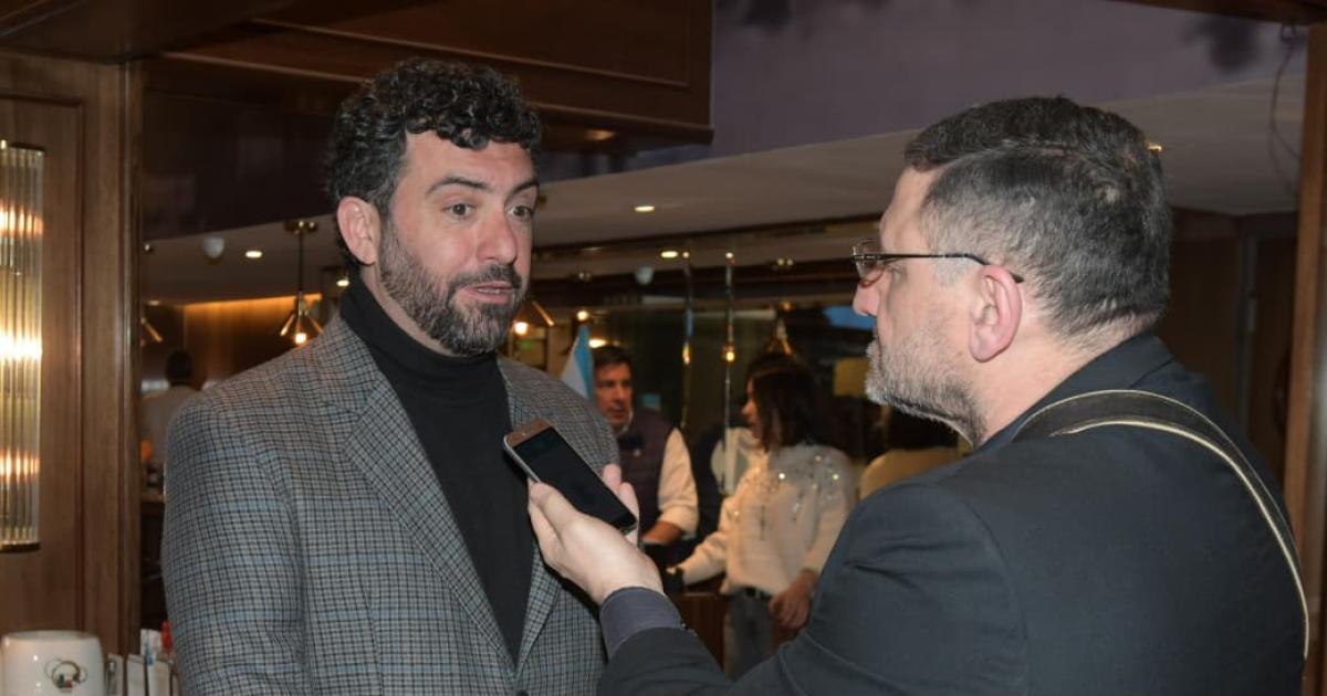Francisco Avendantildeo destacoacute el impacto cultural y turiacutestico del Mega Evento por el aniversario de Santiago