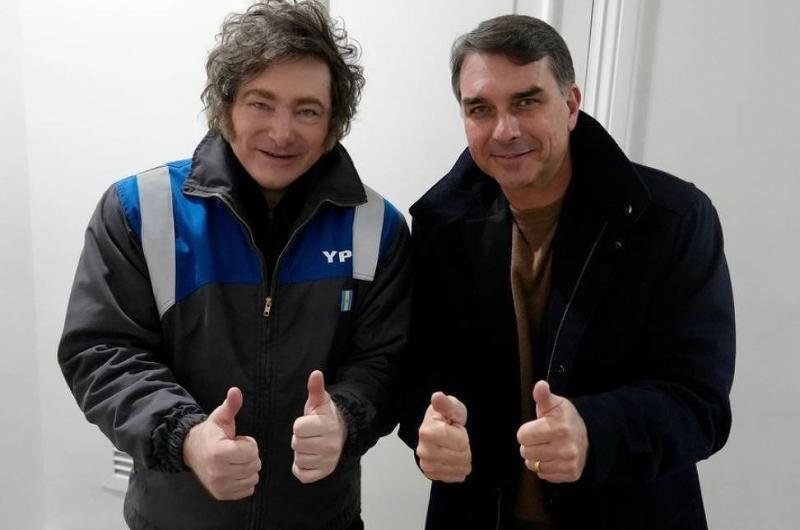 Milei viaja a Brasil para respaldar a Flavio Bolsonaro y suma un nuevo capiacutetulo a su tensioacuten con Lula da Silva 