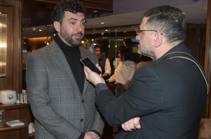 Francisco Avendantildeo destacoacute el impacto cultural y turiacutestico del Mega Evento por el aniversario de Santiago 
