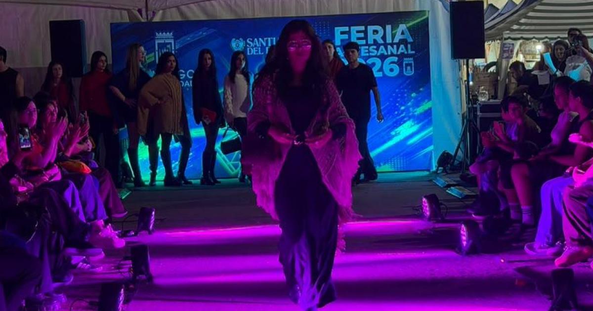 Raiacuteces en Movimiento continuacutea celebrando el cumpleantildeos de Santiago en la Feria Artesanal