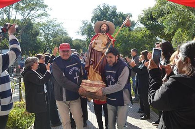 Se vivioacute con devocioacuten la fiesta en honor a Santiago Apoacutestol