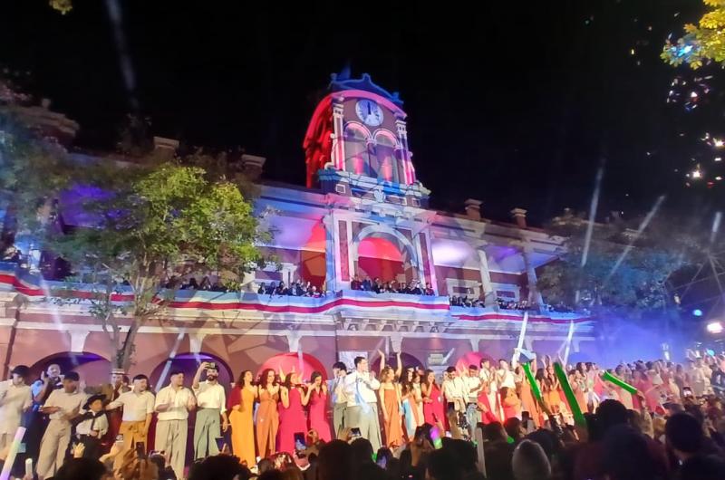 EN VIVO- iexcliexcliexclFELIZ CUMPLEANtildeOS MADRE DE CIUDADES