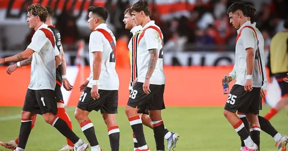 River viene de papeloacuten en papeloacuten perdioacute 1 a 0 ante Barracas y se fue silbado