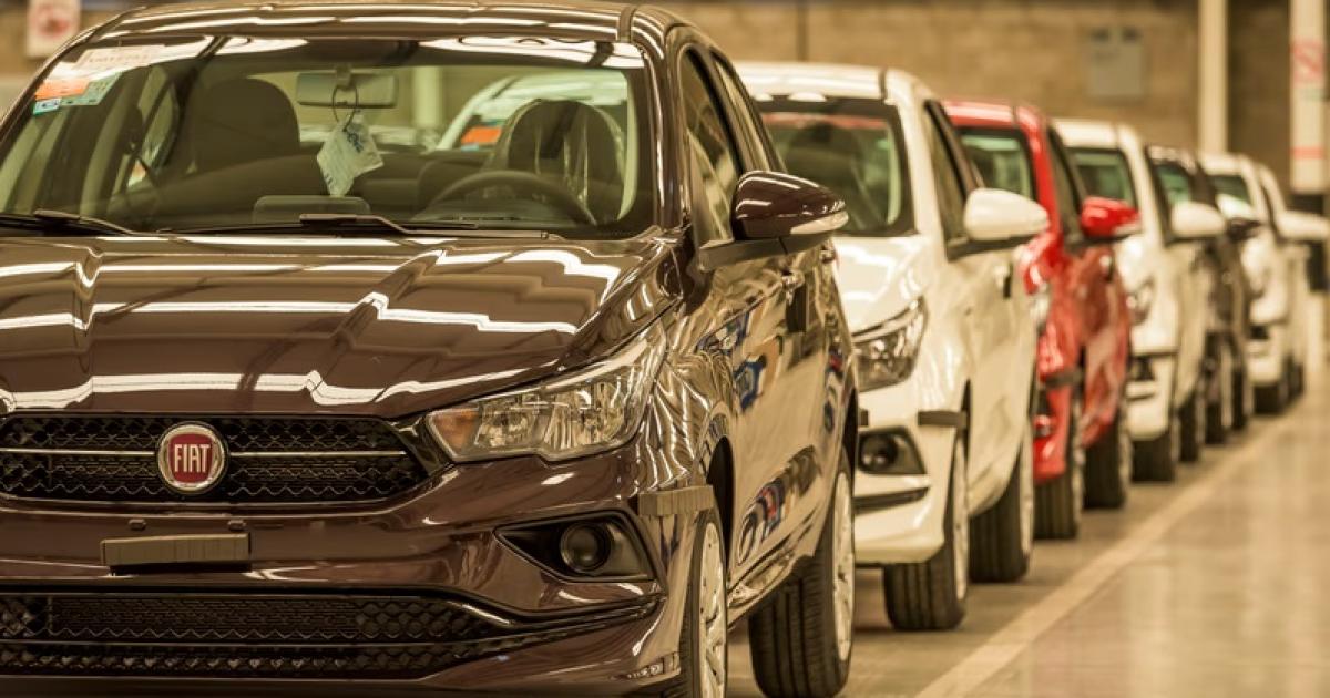 Subieron patentamientos de casi todos los vehiacuteculos pero el de autos cayoacute maacutes de 10-en-porciento-