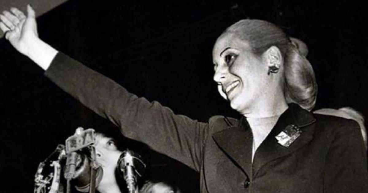 A 74 antildeos de la muerte de la compantildeera Evita